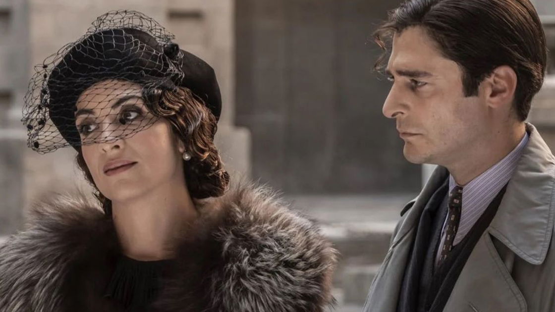 Copertina di Chi è Serena Iansiti, Livia de Il Commissario Ricciardi