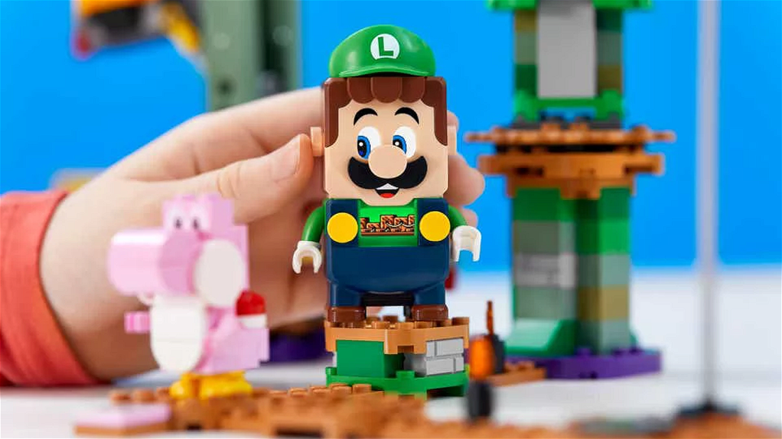 Portada de LEGO Super Mario: el set se expande en verano con Luigi, el eterno jugador 2