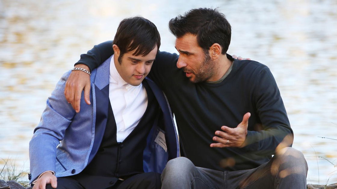 Copertina di Ognuno è Perfetto, trama e cast della mini-serie Rai con Edoardo Leo