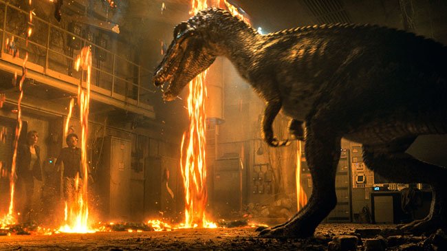 Copertina di Jurassic World: Il Regno Distrutto, un nuovo dinosauro e dettagli sulla trama
