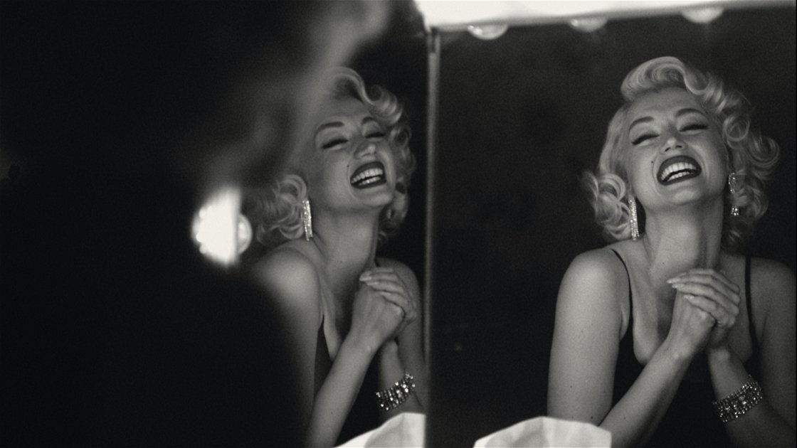 Copertina di Blonde, il film su Marilyn Monroe è un'esperienza surreale [RECENSIONE]