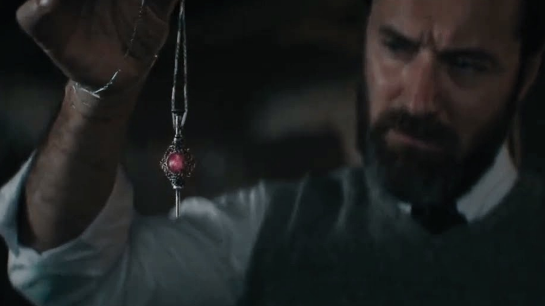 Copertina di Animali fantastici, come funziona il patto di sangue tra Silente e Grindelwald