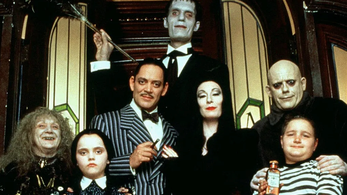 Cover van The Story of the Addams Family, tussen bioscoop en tv-series