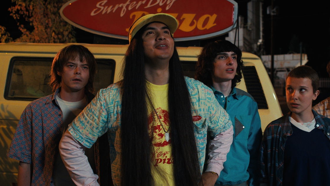 Εξώφυλλο του Stranger Things 4: Το τηλέφωνο του Surfer Boy Pizza λειτουργεί πραγματικά