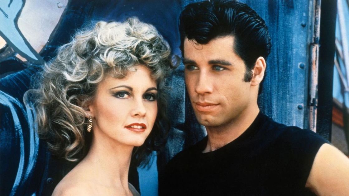 Copertina di Olivia Newton-John: il commovente saluto di John Travolta e altre star