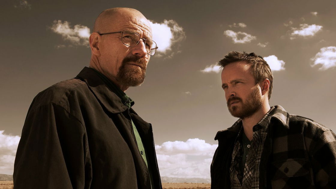 Copertina di Aaron Paul ha chiesto al collega di Breaking Bad Bryan Cranston di fare da padrino al figlio