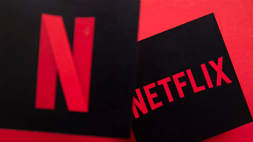 Netflix, cosa c’è dietro la (prima) caduta del colosso dello streaming