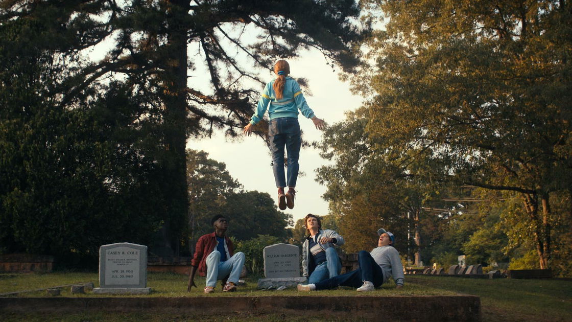 Copertina di Stranger Things 4: il tempo è la parola chiave (recensione)