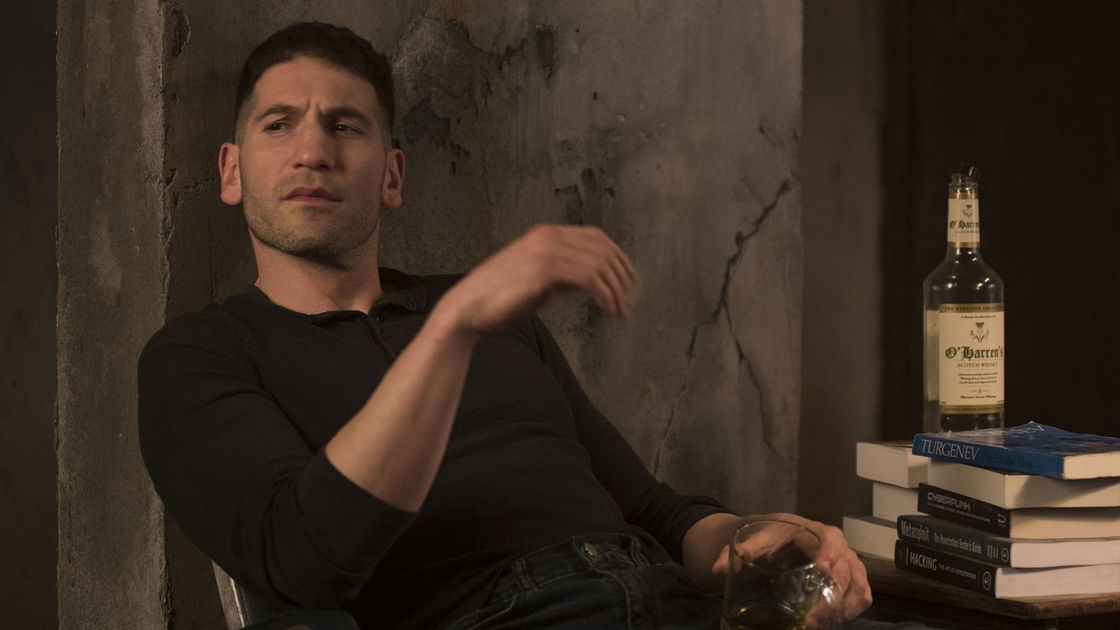 Copertina di Jon Bernthal fa festa sui social per il ritorno del Punitore [GUARDA]