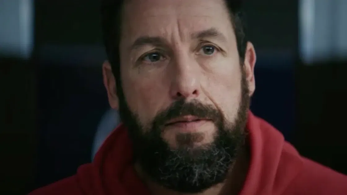 Copertina di 5 film drammatici con Adam Sandler da vedere dopo Hustle