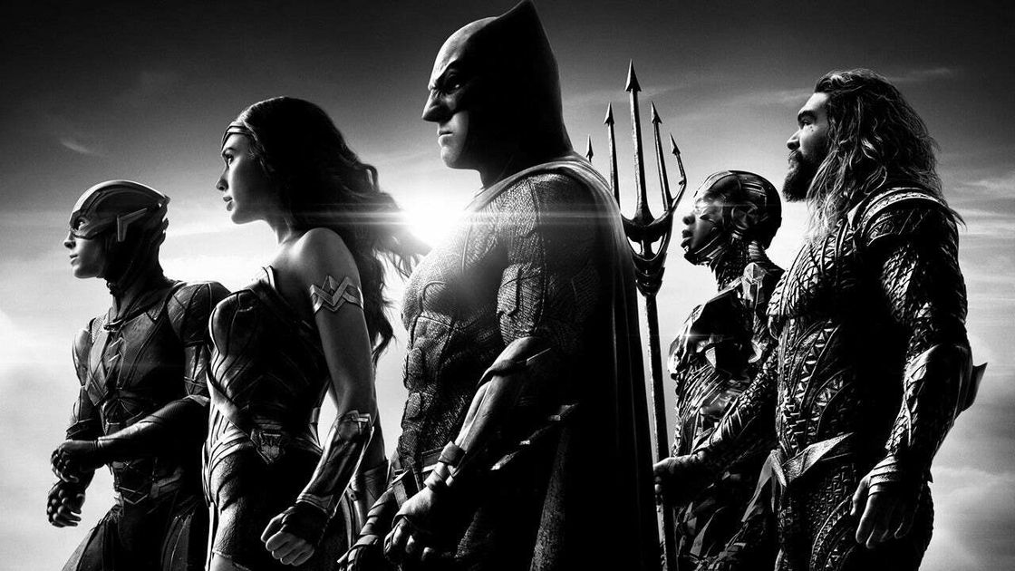 Copertina di Account Falsi per favorire la Justice League Snyder Cut: Warner indaga
