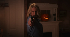 Copertina di Halloween Ends, il primo trailer mette contro Michael e Laurie
