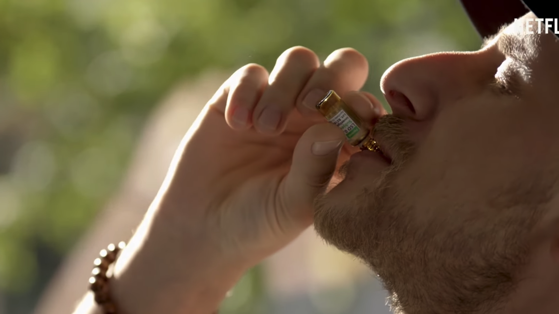 Copertina di LSD e allucinogeni salvano vite in questa docuserie Netflix