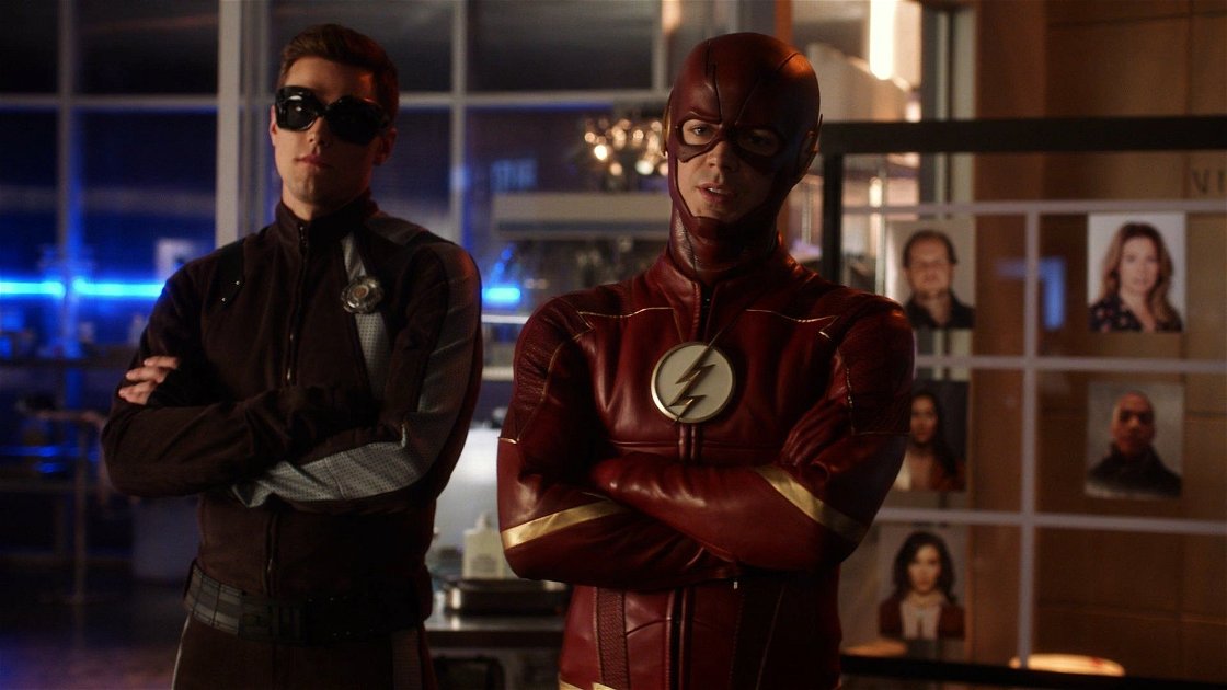 Portada de The Flash 9, ¿un viejo conocido regresa en dos roles?