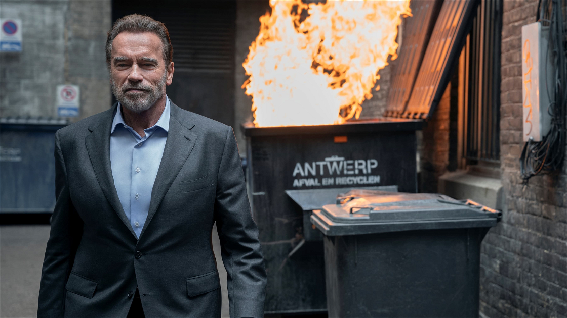 Copertina di Arnold Schwarzenegger in azione nella sua prima serie TV [GUARDA]