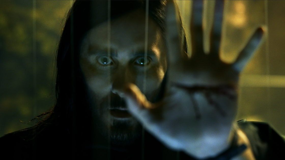 Copertina di Morbius è davvero un film esangue, ma non è colpa di Jared Leto: la recensione