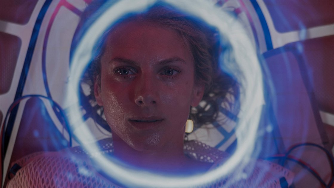 Copertina di Oxygène, il finale e la spiegazione del film Netflix con Mélanie Laurent