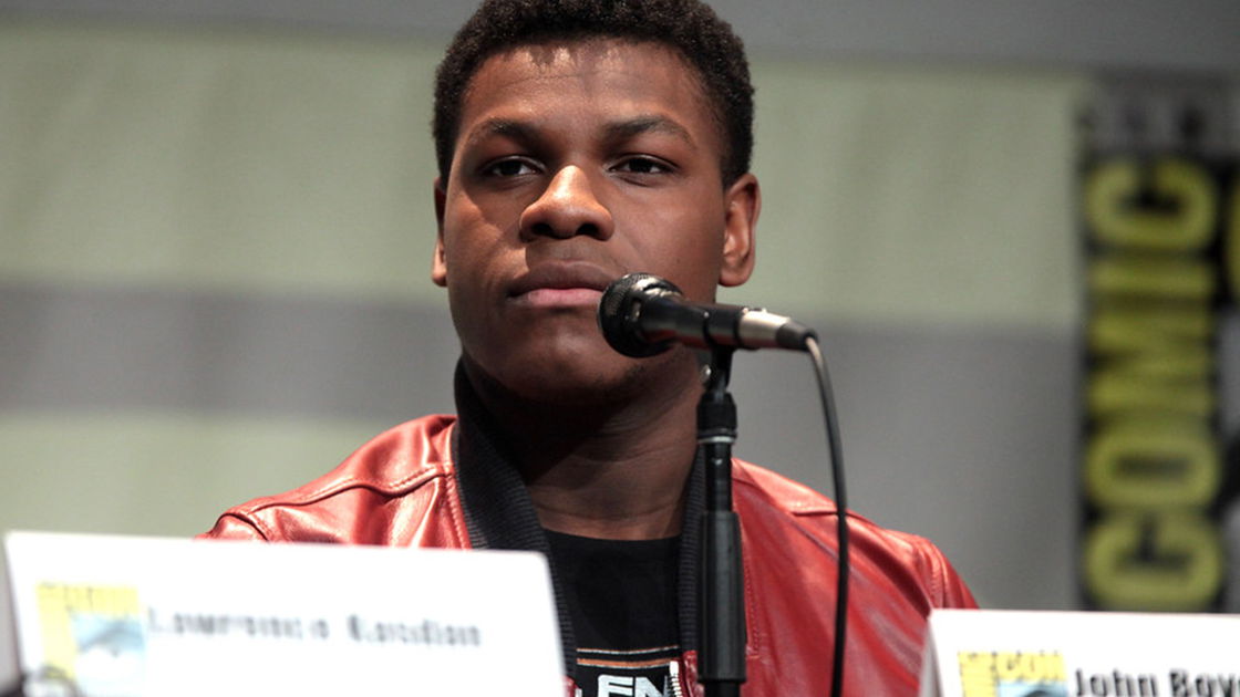 Copertina di John Boyega alle manifestazioni a Londra e il sostegno di Lucasfilm e Disney (tra le polemiche)