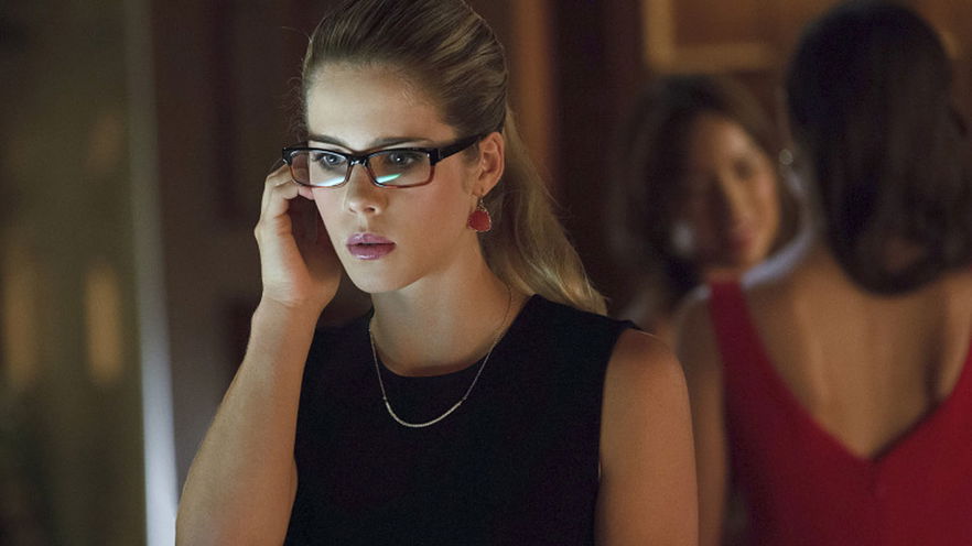 Copertina di Arrow, Felicity abbandona lo show prima della fine