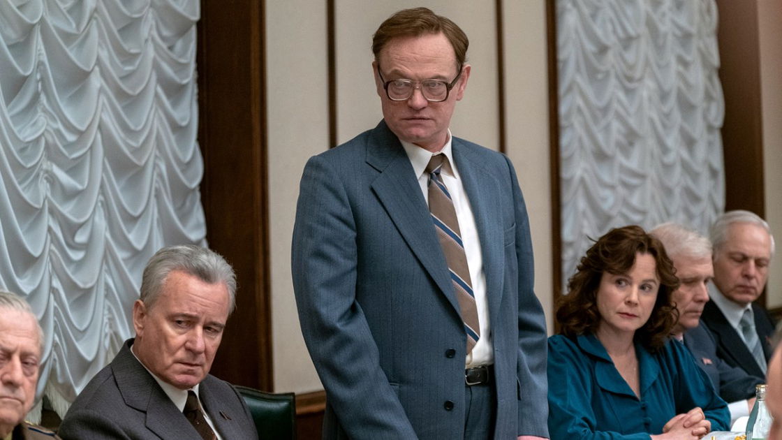 Copertina di Craig Mazin commenta le reazioni della Russia a Chernobyl (e smentisce una stagione su Fukushima)