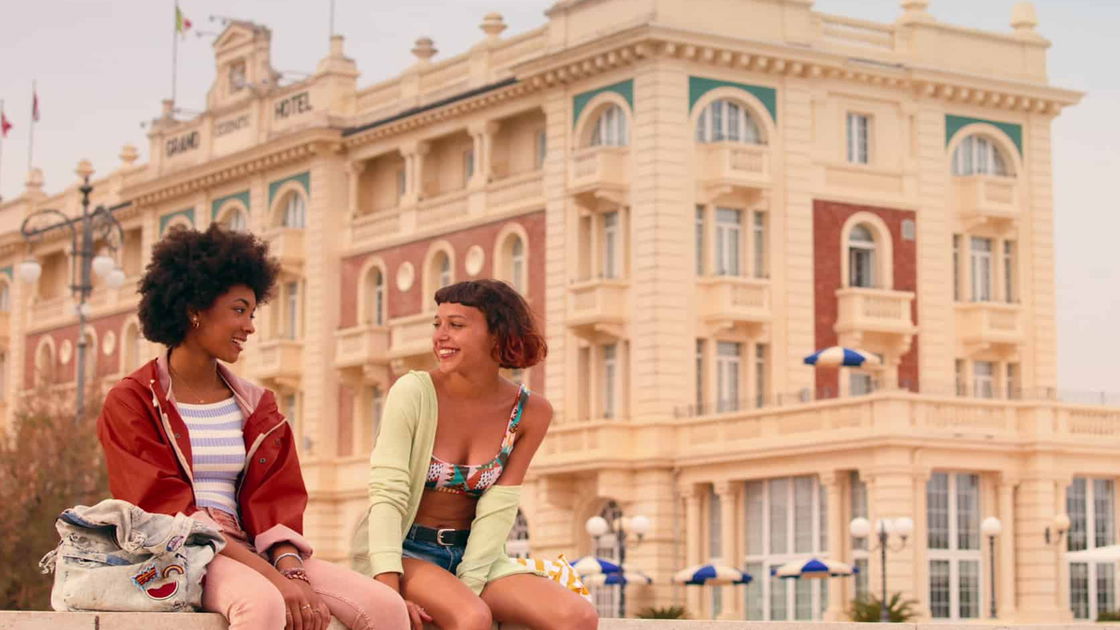 Copertina di Dov'è stata girata Summertime? I luoghi e le location della serie Netflix