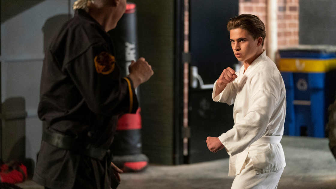 Copertina di Cobra Kai 4, il finale spiegato: la scelta di Robby e il piano di Terry Silver