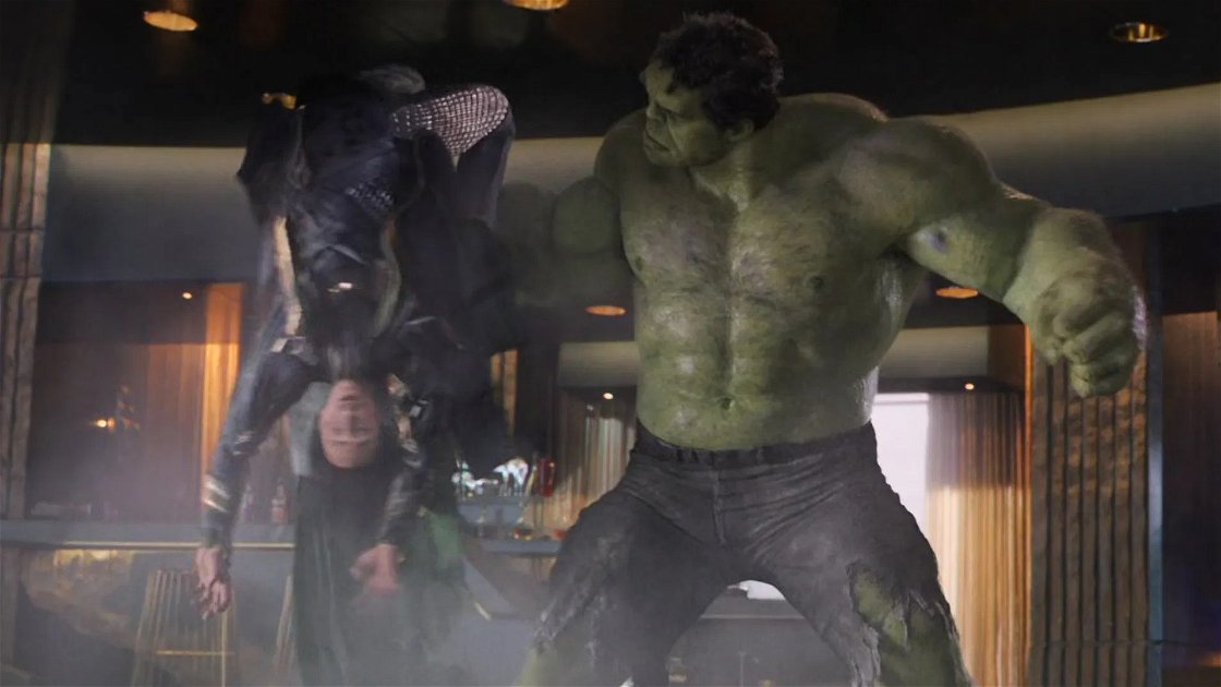 Εξώφυλλο του 'A funy god': πίσω από τις σκηνές και περιέργειες της σκηνής στην οποία ο Hulk δέρνει τον Loki