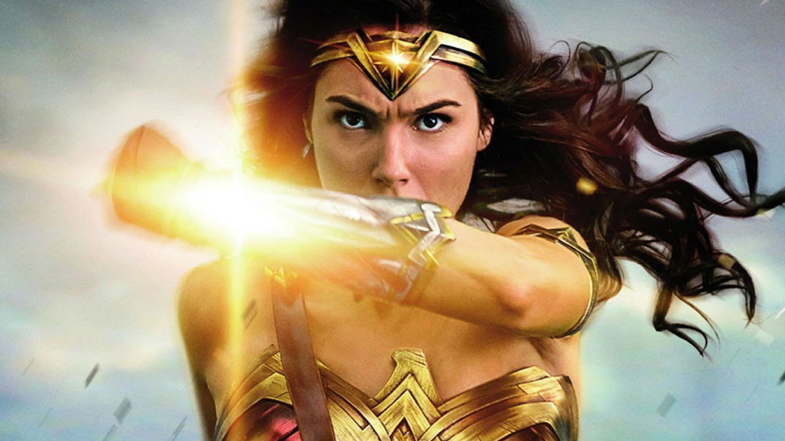 Copertina di Wonder Woman 1984, la nuova foto ufficiale mostra un irriconoscibile Pedro Pascal