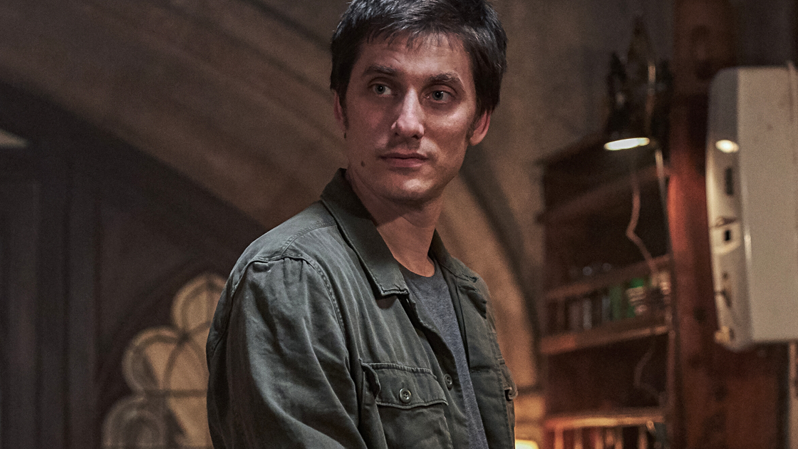 Copertina di The Old Guard, il nuovo trailer regala qualche assaggio dell'immortale Luca Marinelli