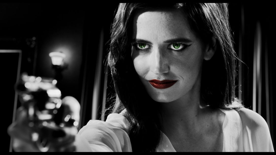 Copertina di Sin City diventa una serie TV: c'è l'accordo con Frank Miller (e Robert Rodriguez?)