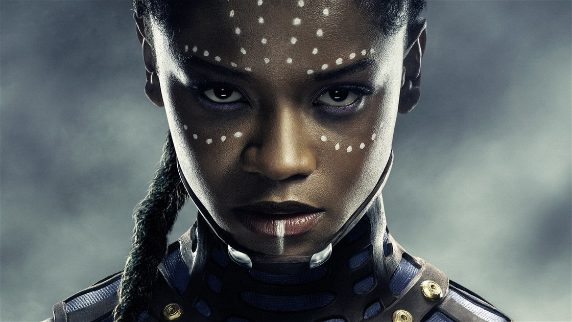Copertina di Black Panther: Wakanda Forever, Letitia Wright è tornata sul set ma Shuri potrebbe avere meno spazio