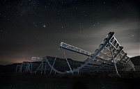 Copertina di Telescopio canadese rileva un potente impulso radio nello Spazio