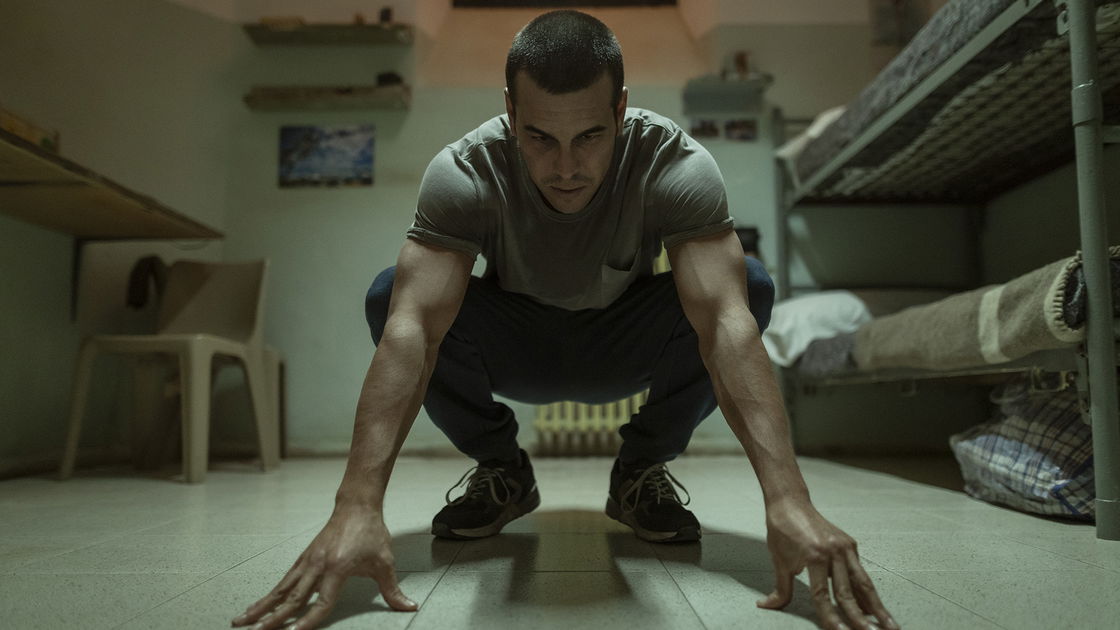 Copertina di Suburbia killer: cosa sappiamo della serie Netflix basata sul romanzo thriller di Harlan Coben