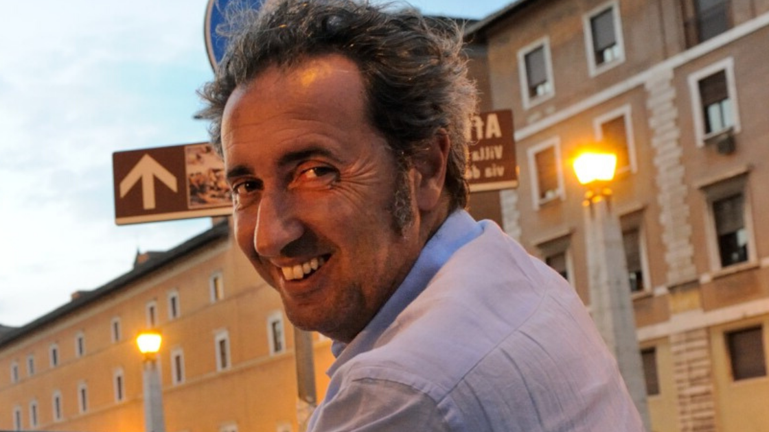Bìa The Hand of God, Paolo Sorrentino gian lận trên HBO với Netflix để trở lại Naples