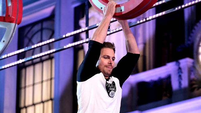 Copertina di Stephen Amell diventa Oliver Queen per American Ninja Warrior