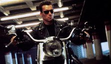 Copertina di Terminator 2: Arnold Schwarzenegger e la scena con i boxer hawaiani