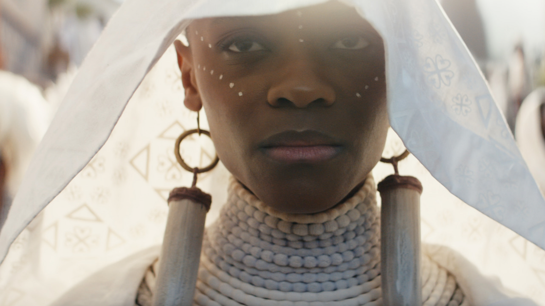 Wakanda Forever-cover, hva skjer i Black Panther 2-ekstrascenen?