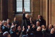 Copertina di L'Ora più Buia, la recensione del film con Gary Oldman