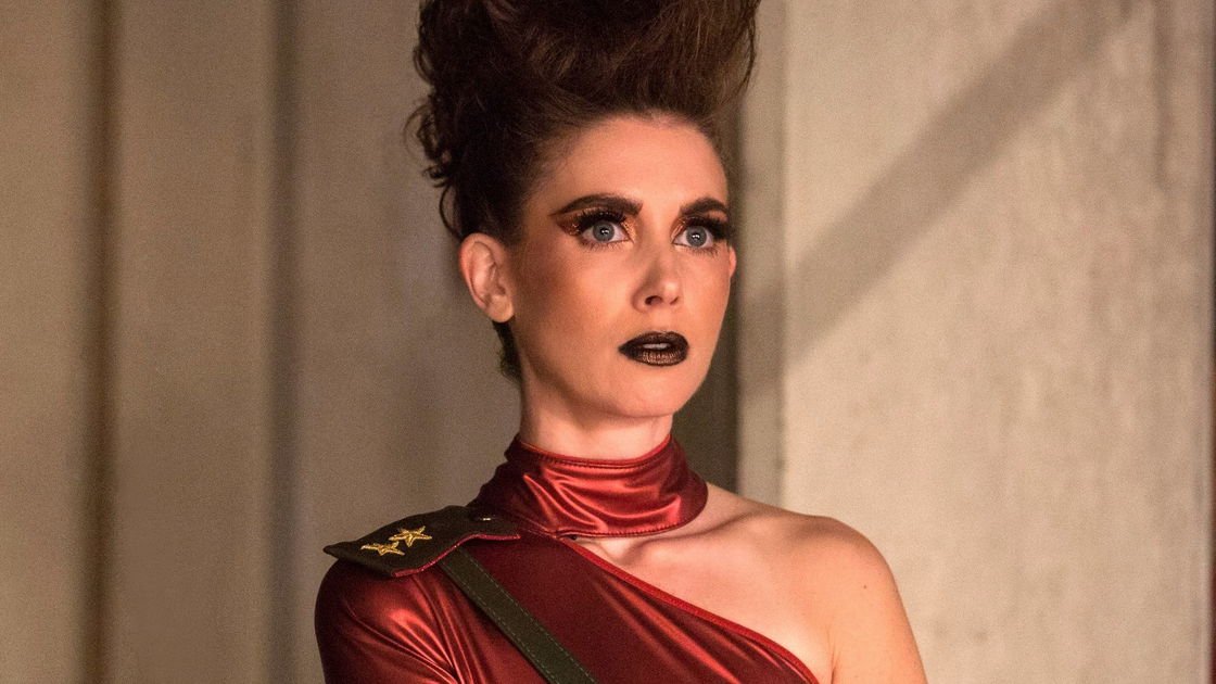 Copertina di GLOW, Alison Brie valuta le possibilità di un film conclusivo: "Sono un po' pessimista al riguardo"