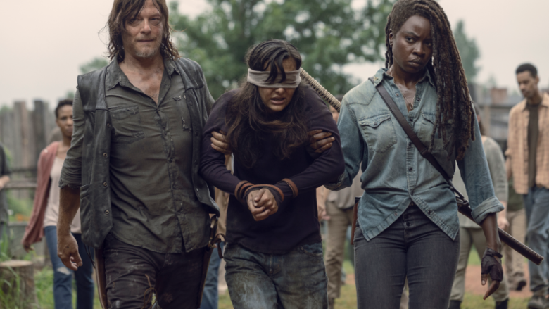 Copertina di The Walking Dead: gran successo per la stagione 10 su Rotten Tomatoes