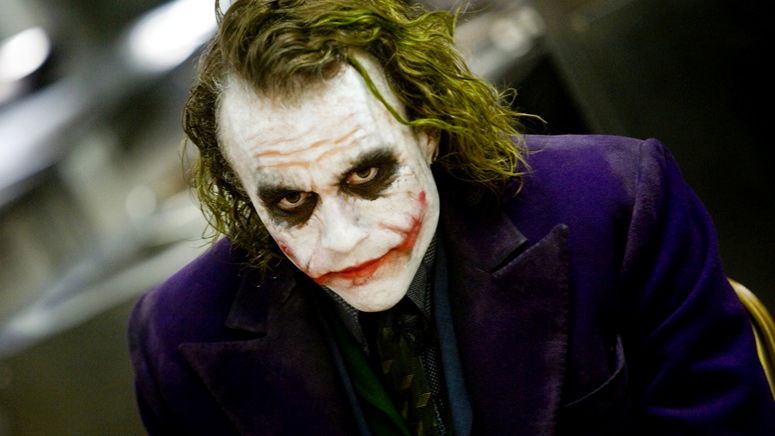 Copertina di Christopher Nolan ricorda Heath Ledger: 'Era imprevedibile'