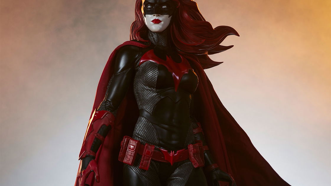 Copertina di Batwoman, la spettacolare statua in edizione limitata dell'eroina di Gotham