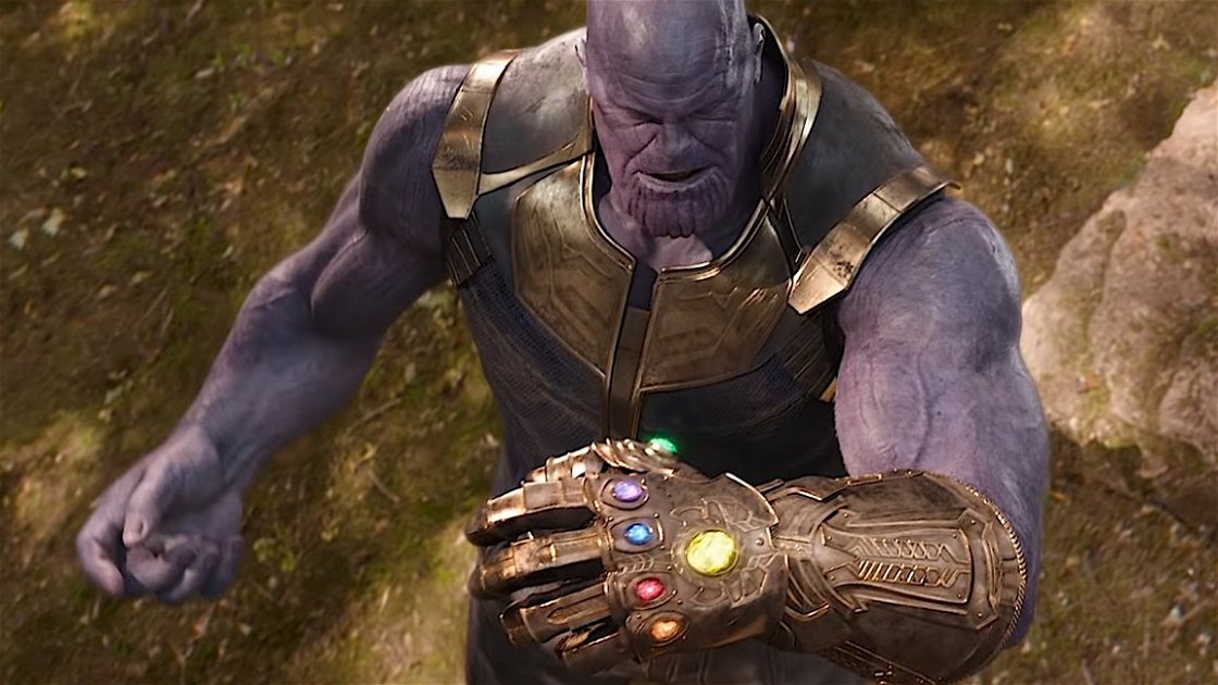 Copertina di Avengers: Endgame, dietro le quinte del Guanto dell'Infinito di Thanos