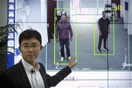 Portada de China, la tecnología que identifica a las personas por cómo caminan