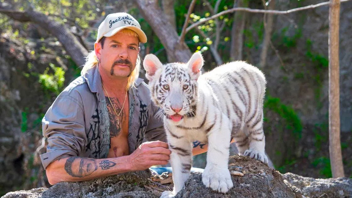 Copertina di Tiger King, Netflix conferma un nuovo episodio: è il regalo di Pasqua ai fan di Joe Exotic