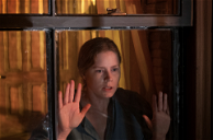 De cover van Amy Adams mag haar tijd niet verspillen aan films als Woman in the Window