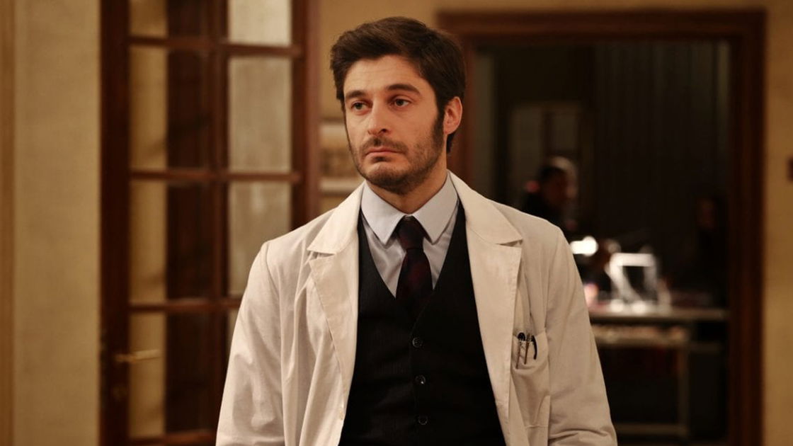 Copertina di 7(+1) cose da sapere per conoscere Lino Guanciale, co-protagonista de L'Allieva