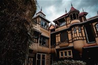 Copertina di Visitare la Winchester House da casa: il tour virtuale più spaventoso di sempre