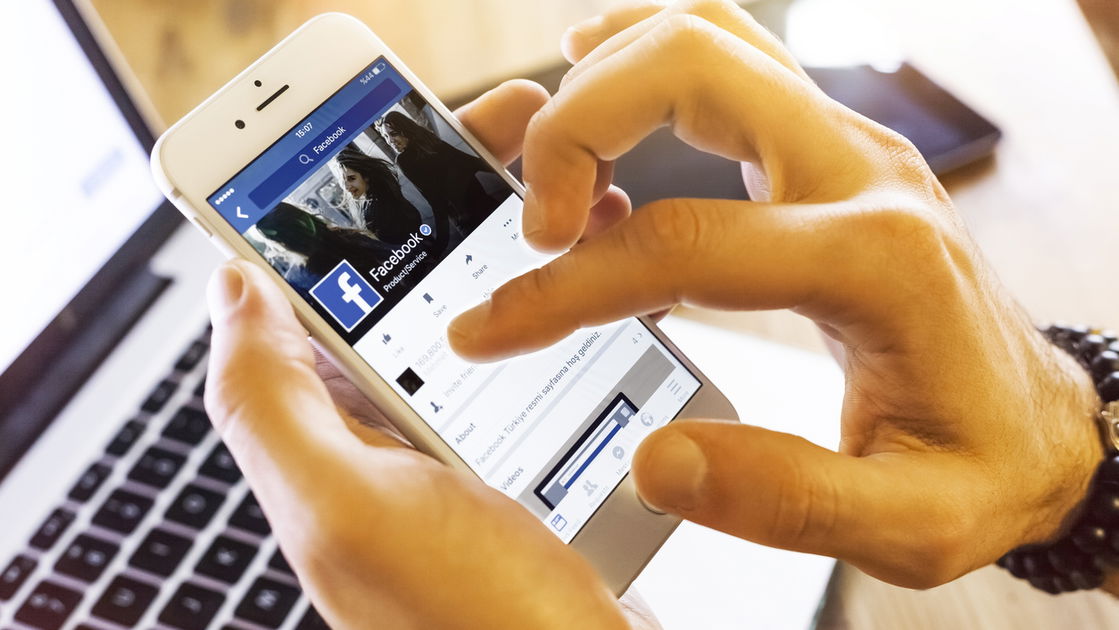 Copertina di Il tuo account Facebook è stato compromesso da Cambridge Analytica? Ecco come scoprirlo
