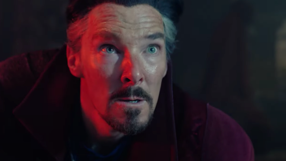 Copertina di Doctor Strange nel Multiverso della follia: il nuovo trailer mostra America Chavez all'opera